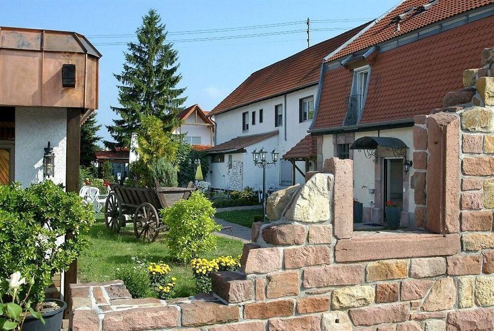 Gutshof Ziegelhuette Hotel Edenkoben Exterior photo